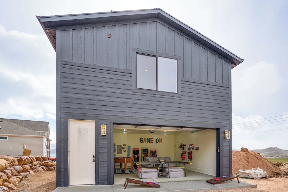Luxury Bear Lake Getaway w/ Sports Court & Hot Tub