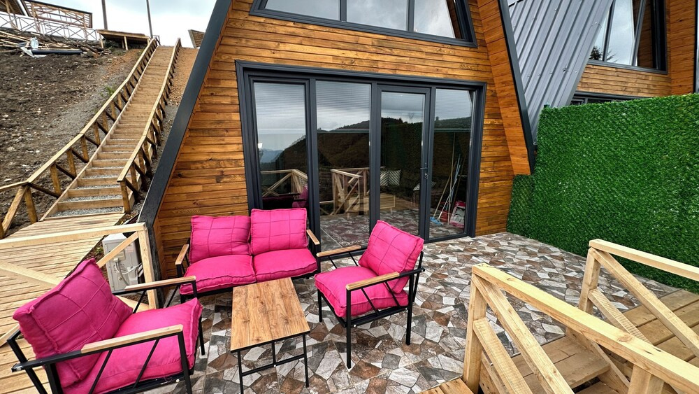 Kartal Yuvası Tatil Köyü