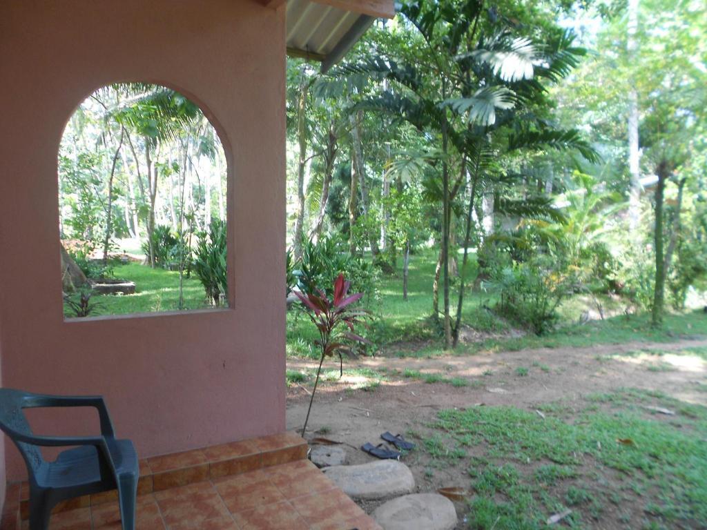 Kumbukgahawatta Hotel
