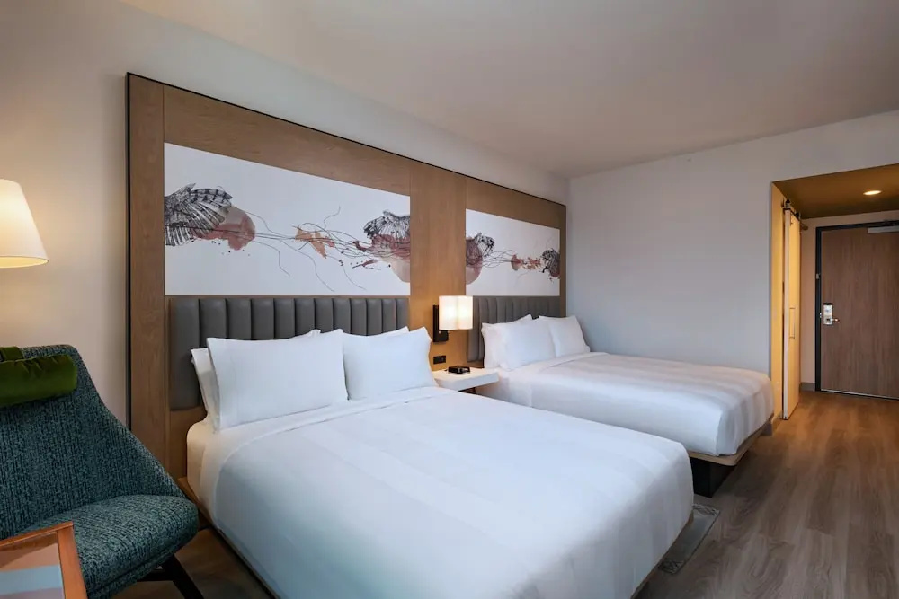 Standard room with city view