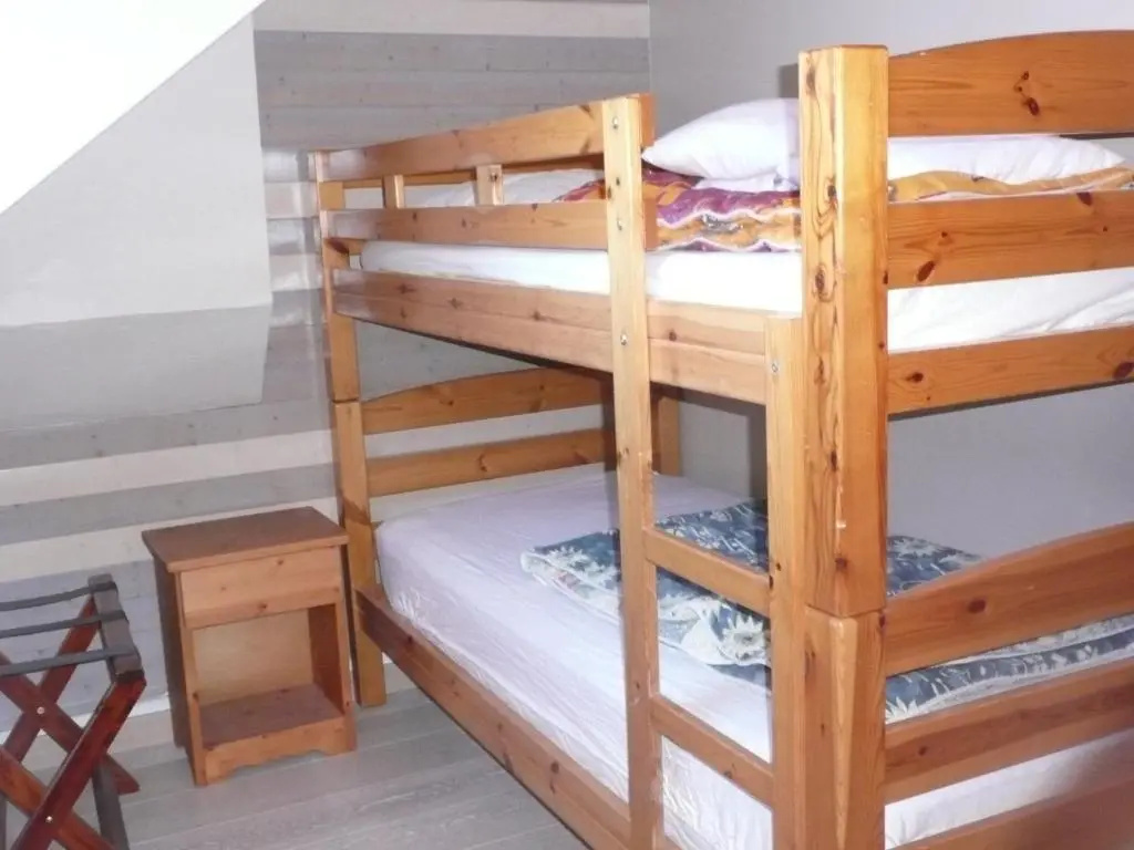 3 Bedrooms Apartment