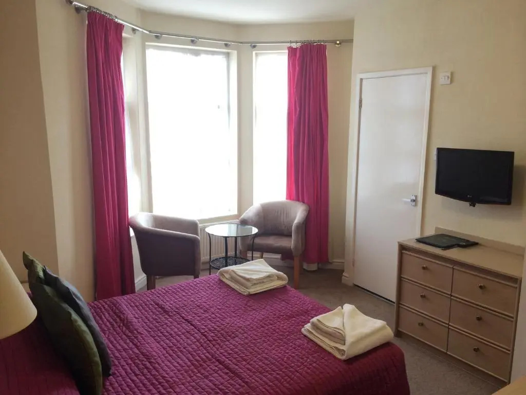 Standard Double room with sea view (full double bed)