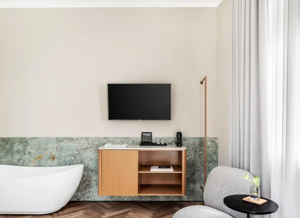 Suite with balcony