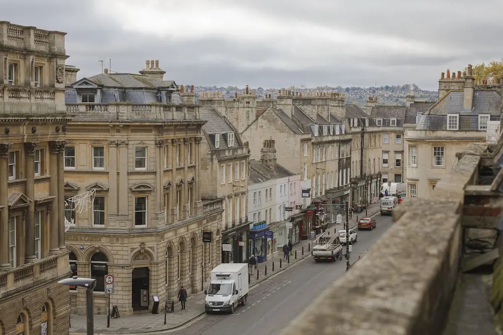 Impeccable 4-bed Apartment in Bath