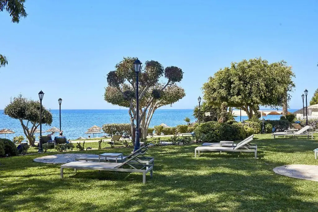 Beach & Waterfront