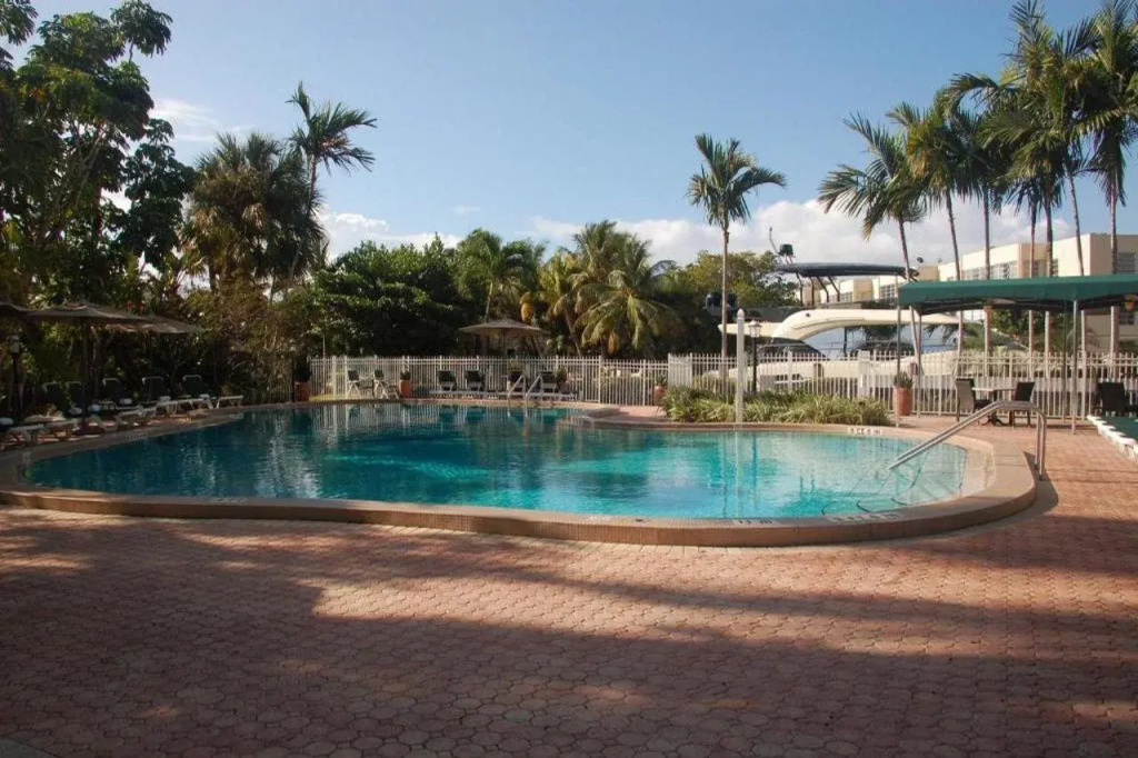 Riverside Hotel - Général