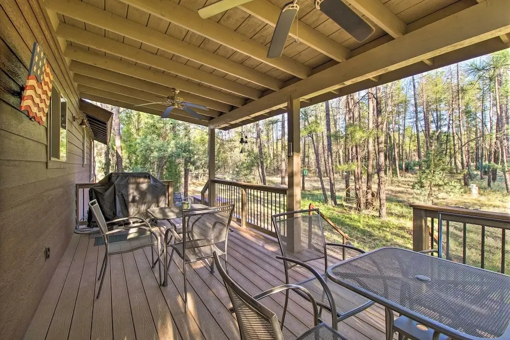 1 Mi to Rainbow Lake: Newly Built & Woodsy Retreat