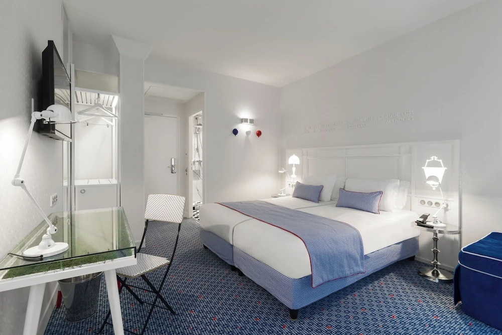 Privilege room
