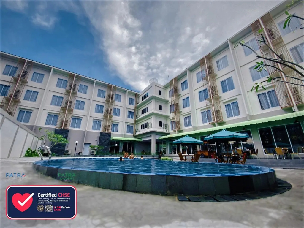 Patra Dumai Hotel - Tap to explore photos