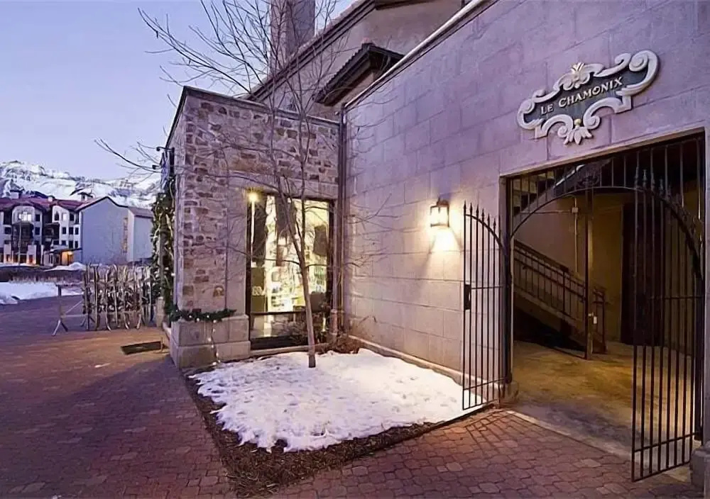 Le Chamonix D 3 Bedroom Condo