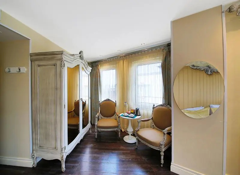 Standard Double room with balcony (full double bed)
