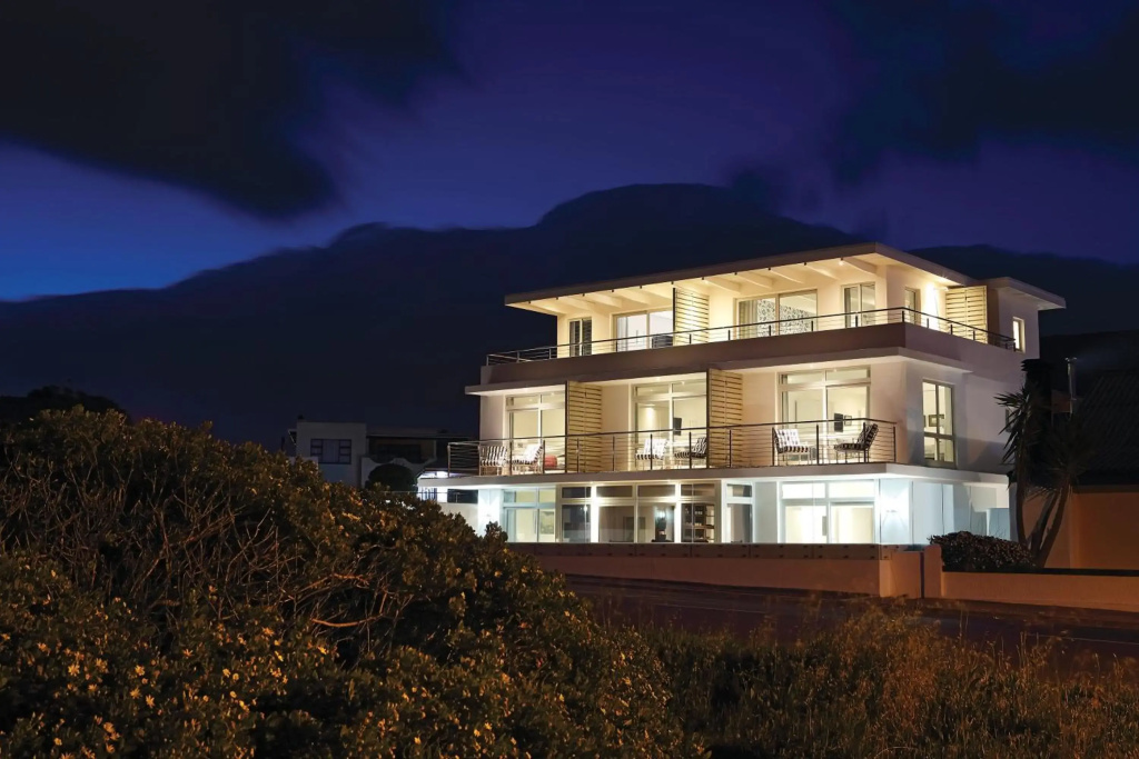 One Marine Drive Boutique Hotel - фото 42