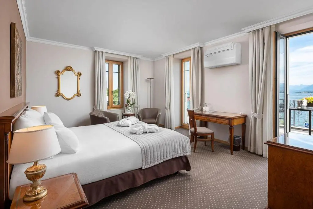 Deluxe Double room with balcony (full double bed)