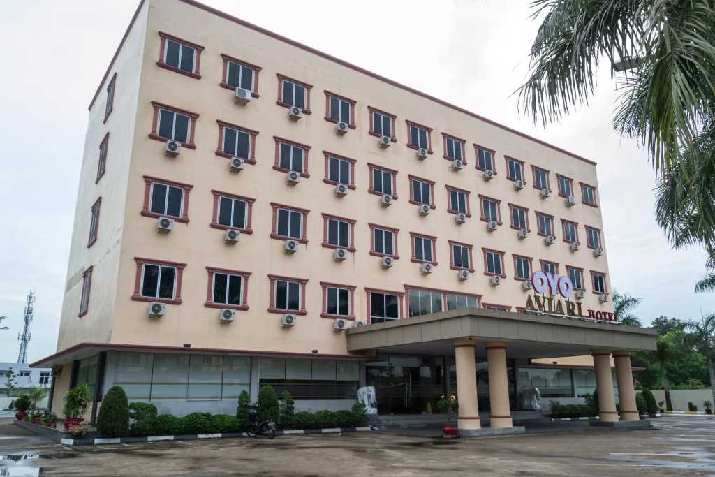 OYO 775 Aviari Hotel