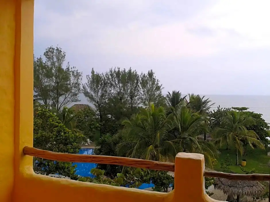 Standard Quadruple room with garden view