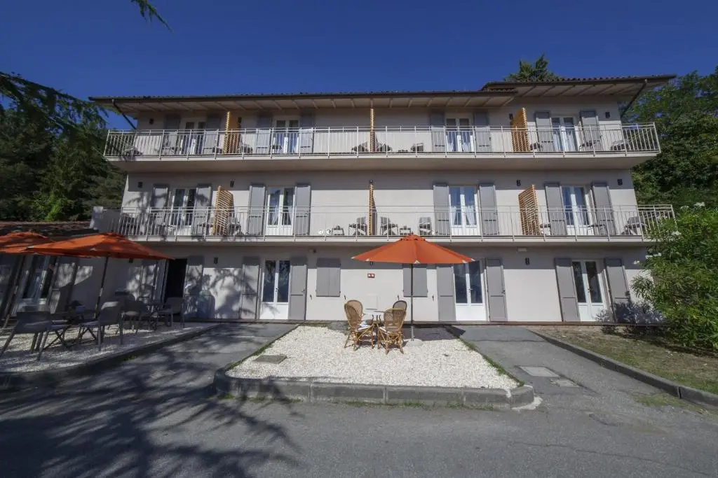 Deluxe Double room with balcony (full double bed)