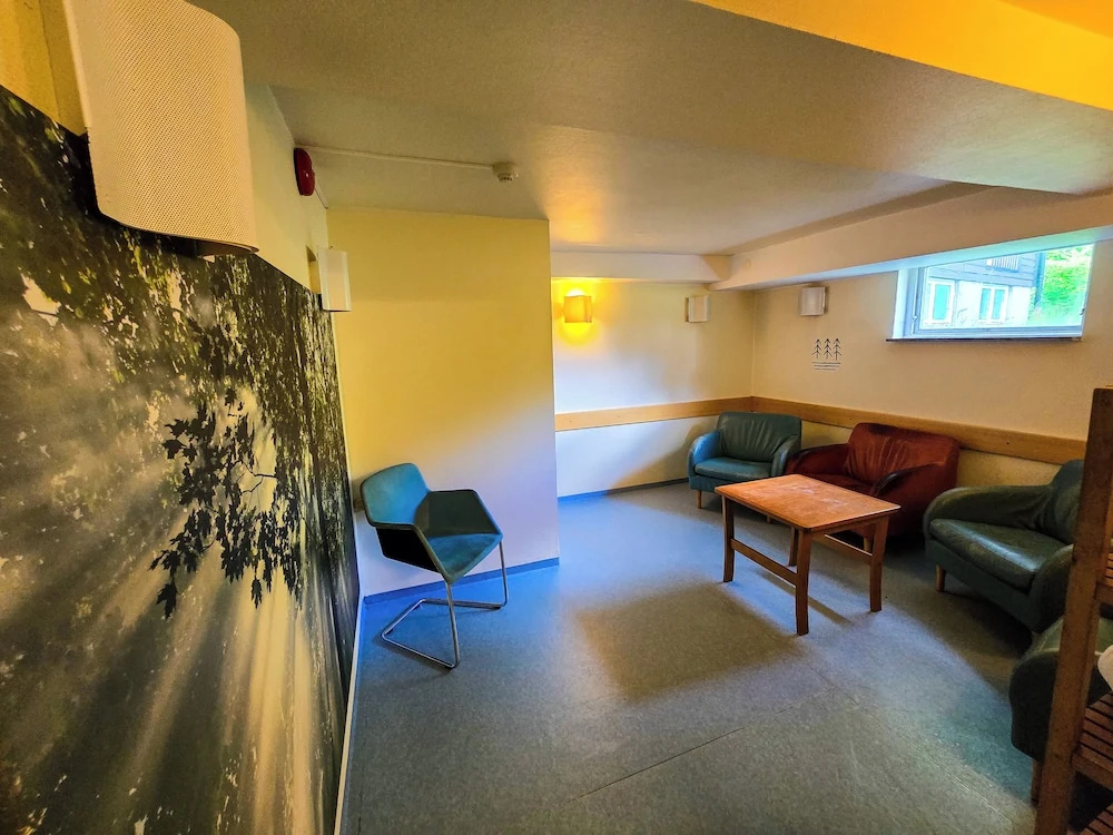 Lobby & Reception