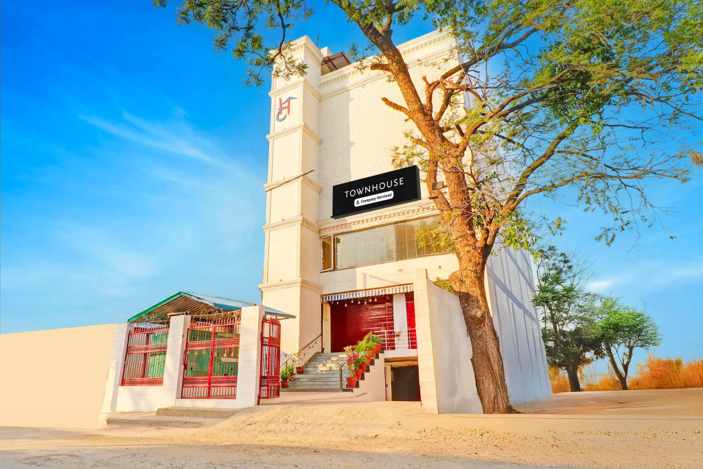 Townhouse Patel Nagar Near Saharanpur Chowk Dehradun Formerly Calista Square