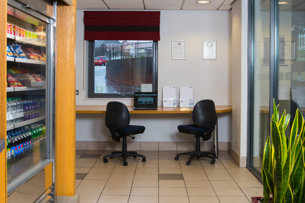 Holiday Inn Express Swansea - East by IHG - Général
