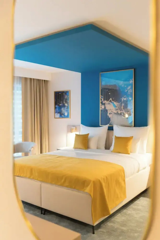 Deluxe Double room (full double bed)