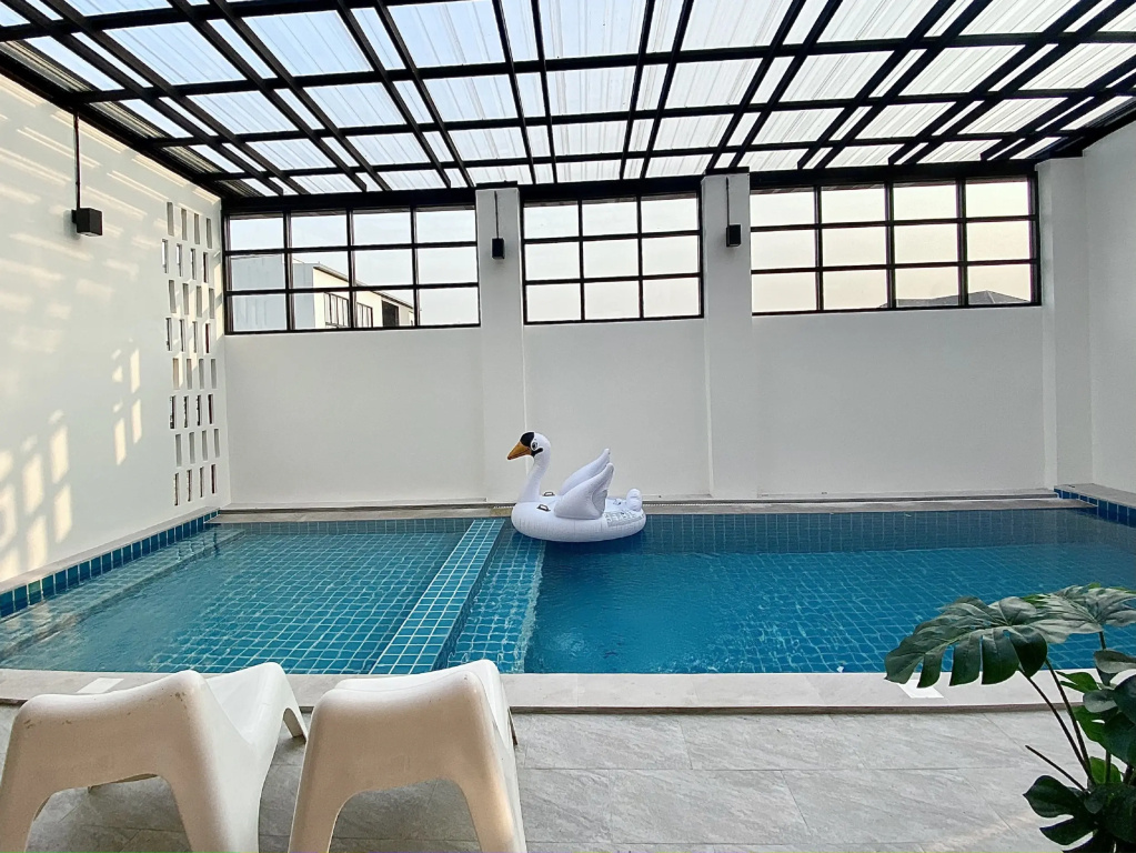 4 Bedrooms Villa