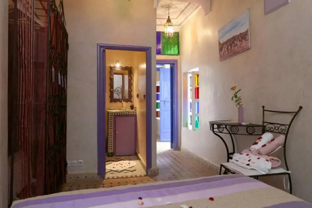 Deluxe Double room (full double bed)