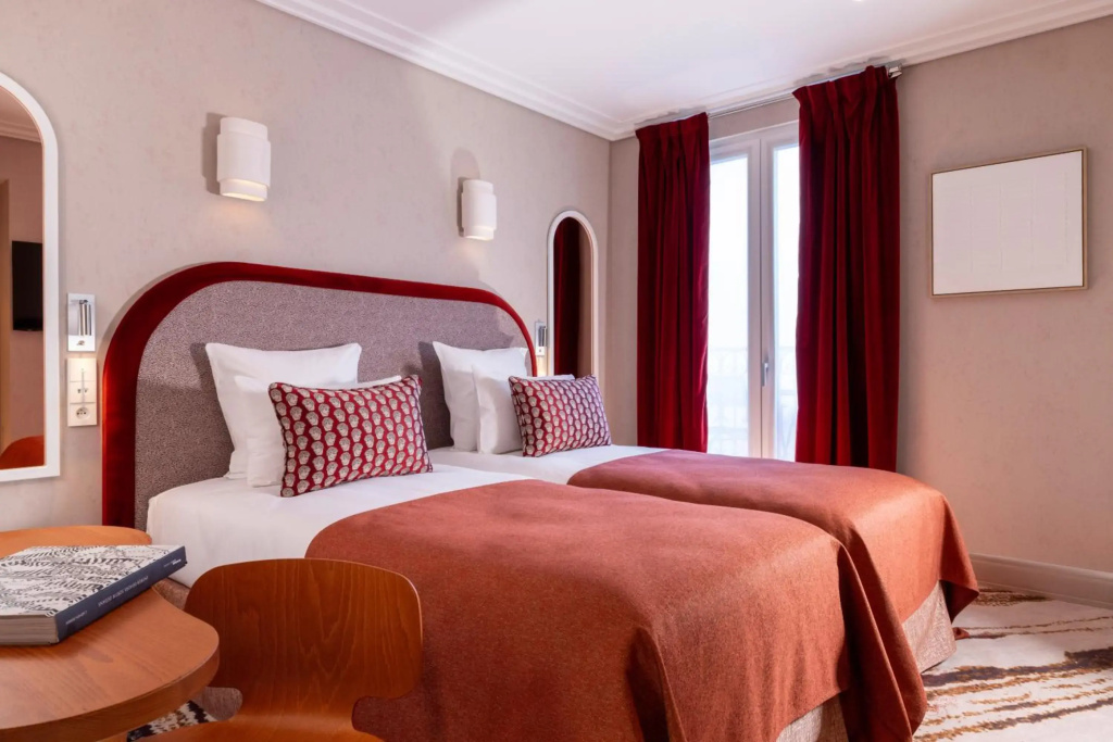 Отель Hotel des Carmes By Malone в Париже