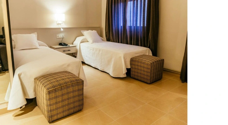 Standard Double room with balcony (twin beds)