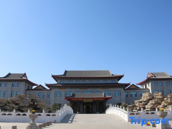 Taolai Holiday Hotel in Ejin Banner