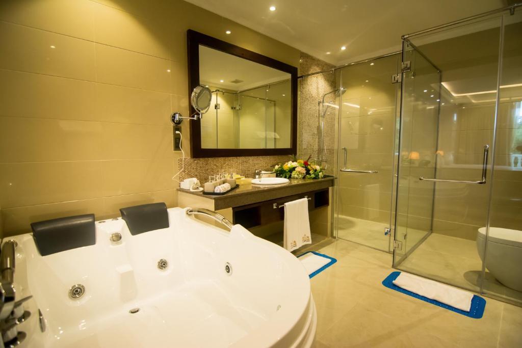 The Golden Crown Hotel