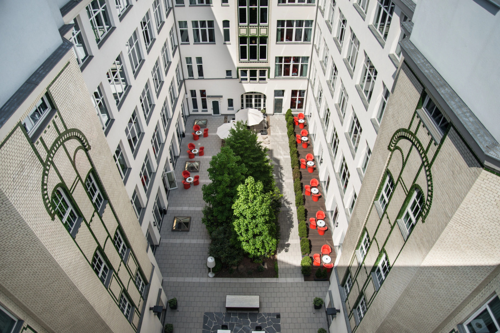 Adina Apartment Hotel Berlin CheckPoint Charlie — фото