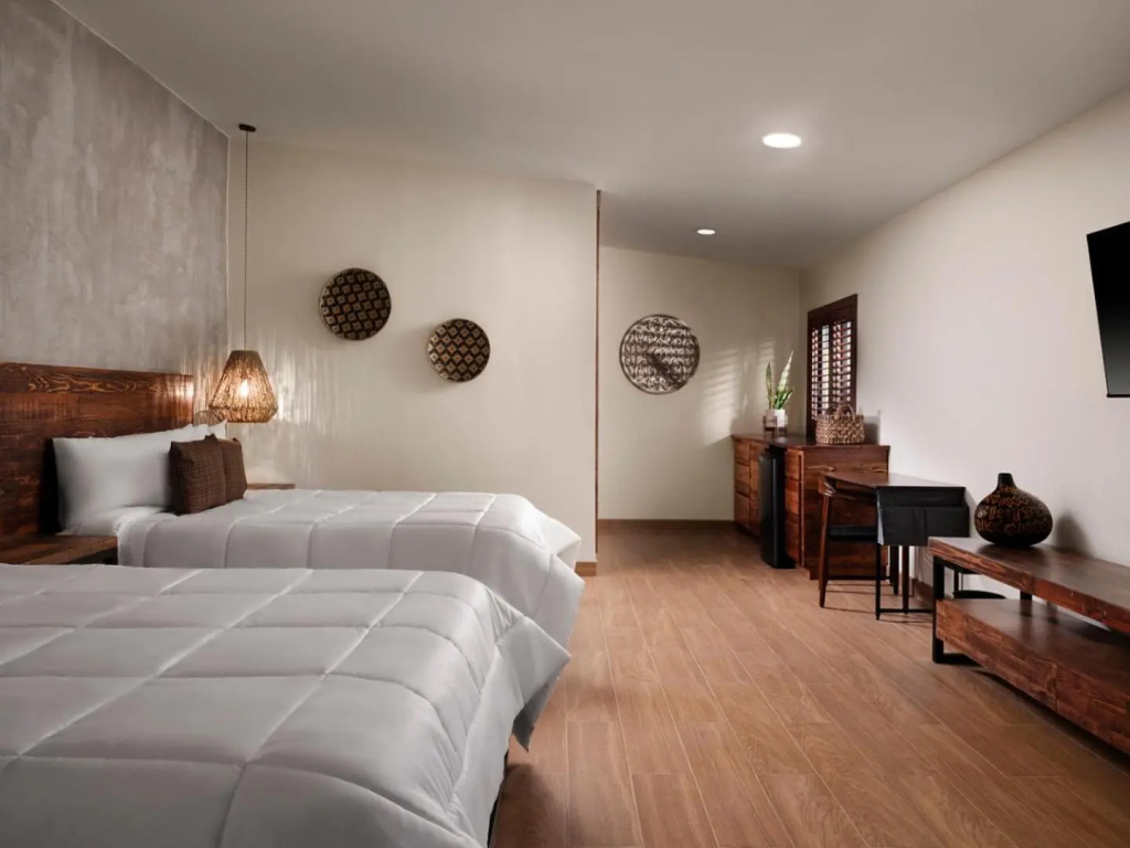 Surya Hotel — 4