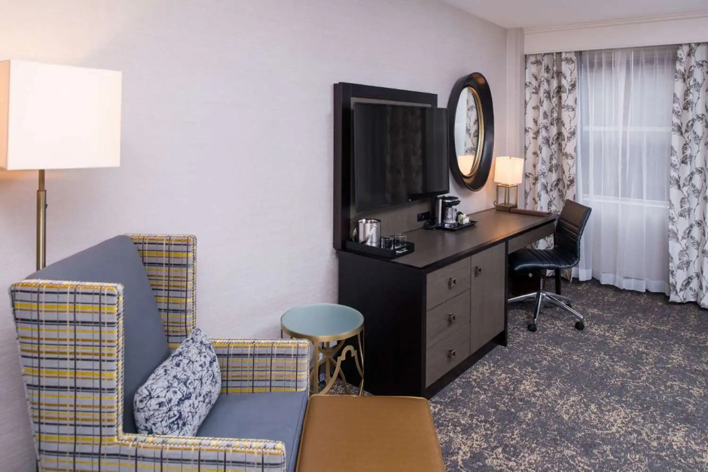 DoubleTree by Hilton Utica - Chambres