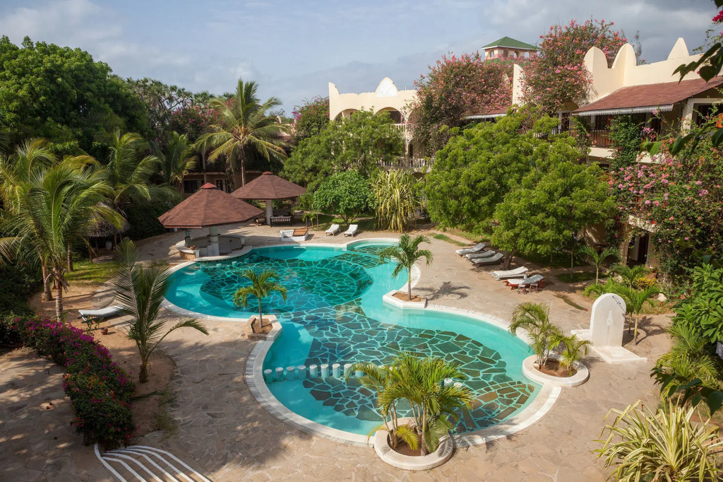 Lily Palm Resort. - 5
