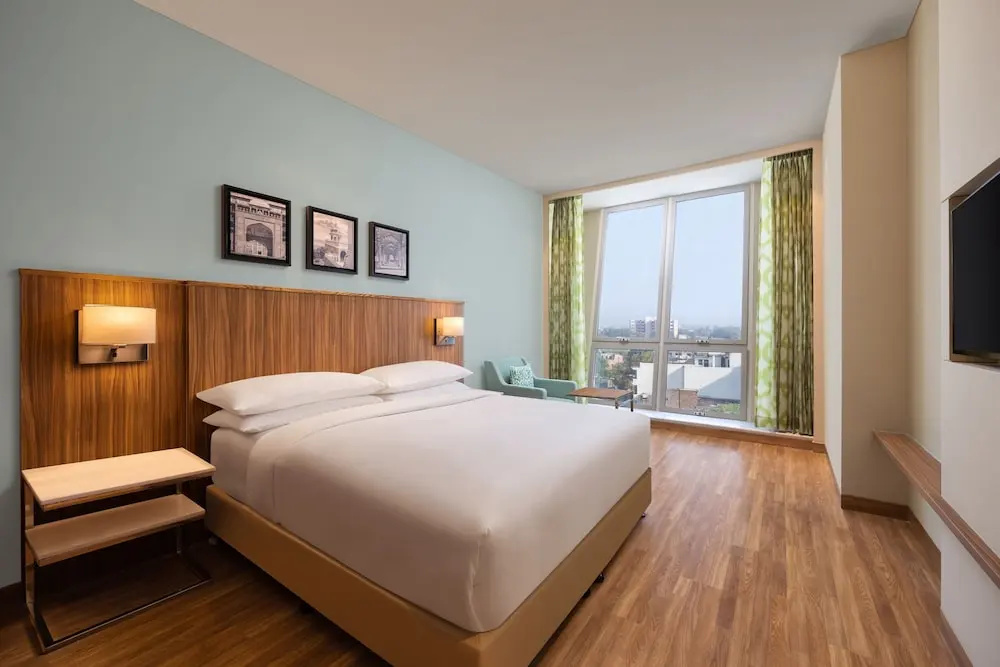 Double Suite (full double bed)