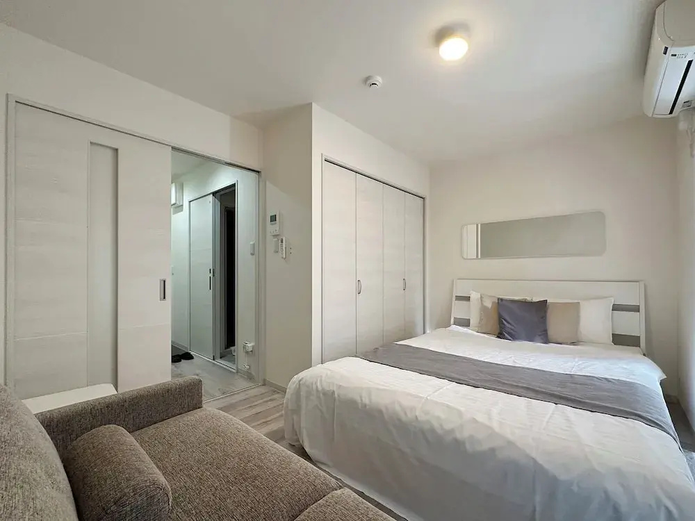 Double Studio (full double bed)