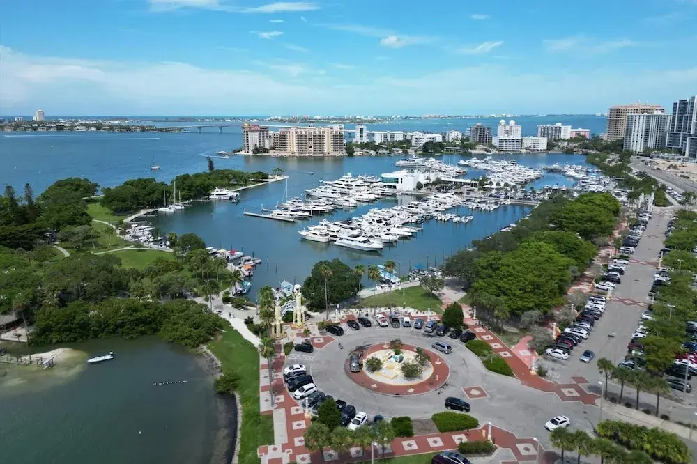 Anchorage Resort Siesta Key 6th Floor 2 bedroom Condo Beach Access 2 Condo