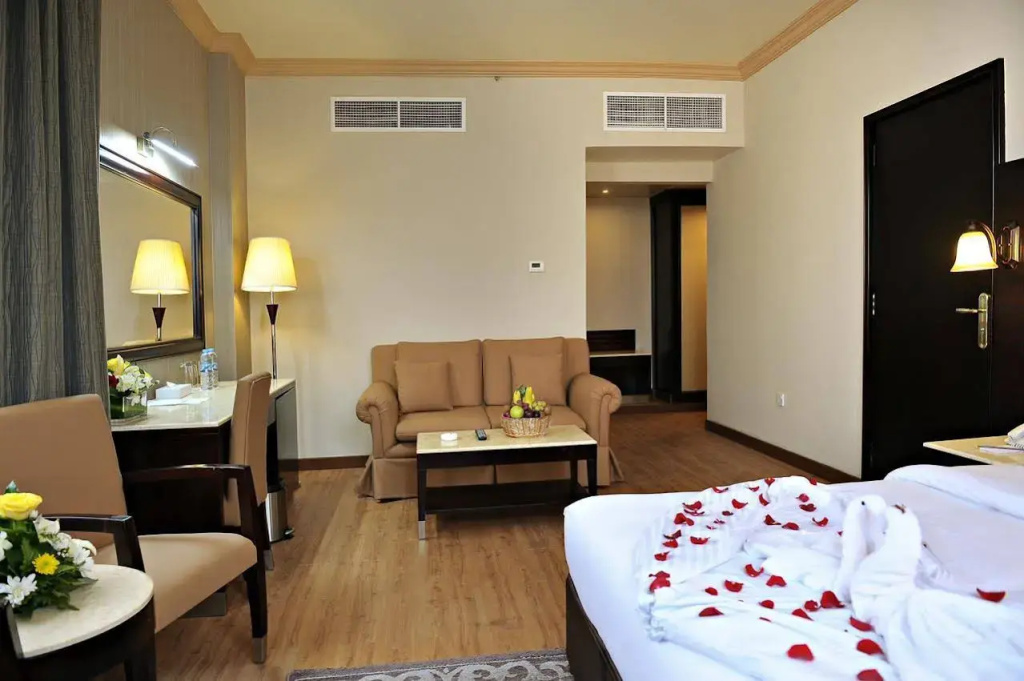 Signature Inn Deira - Free Parking 46
