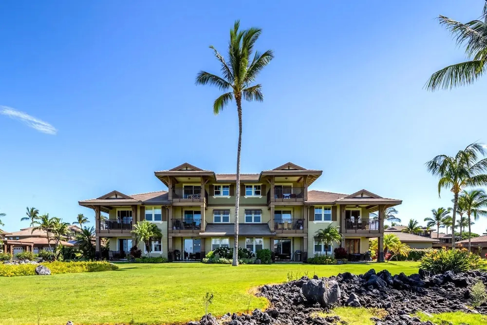 Hali'i Kai HLI 12A by KBM