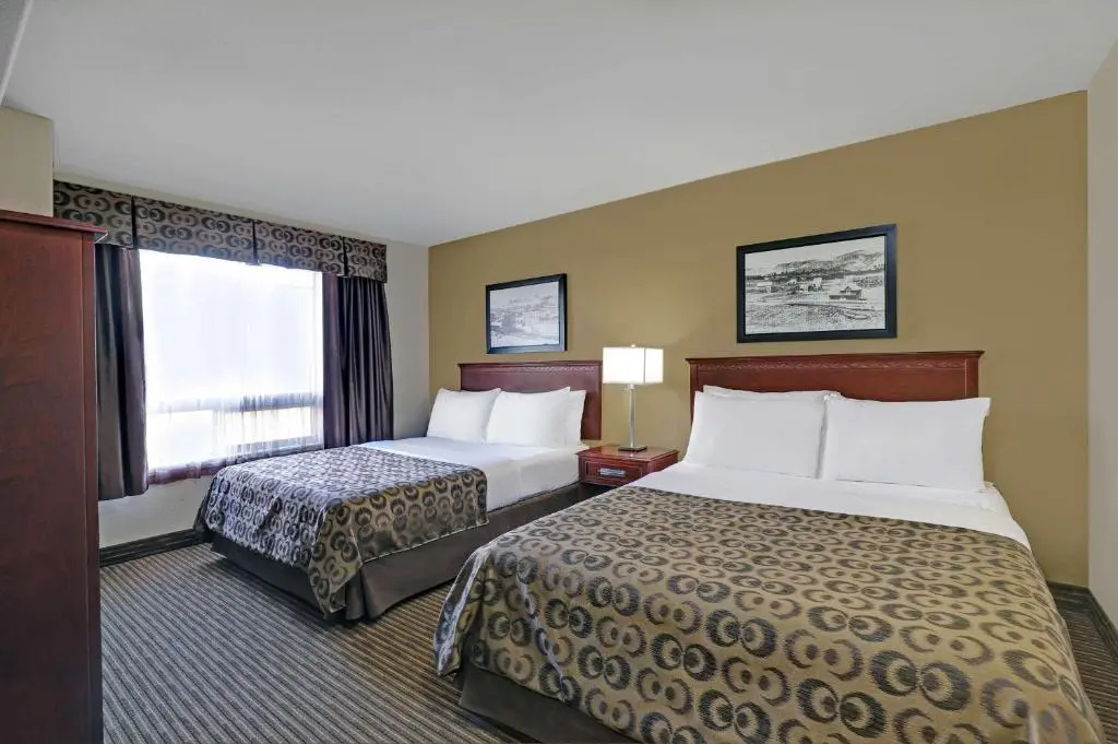 2 Bedrooms Double Suite full double bed