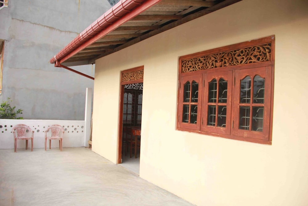 Hikka Yellow Villa - Hikkaduwa