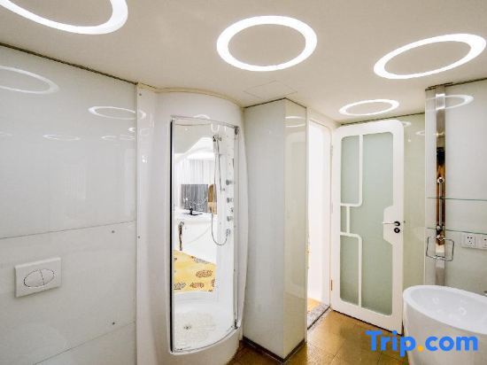 Люкс Deluxe в Guangzhou Planet Hotel