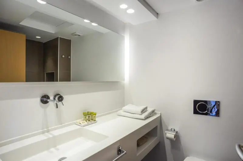 Standard Double room with balcony (full double bed)