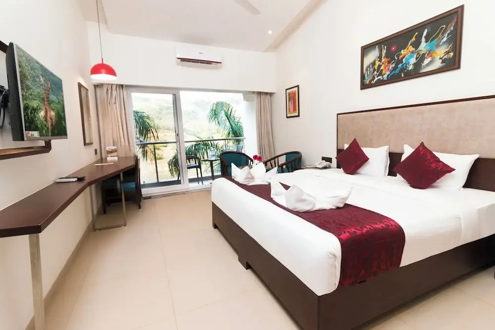 Standard Double room with balcony (full double bed)