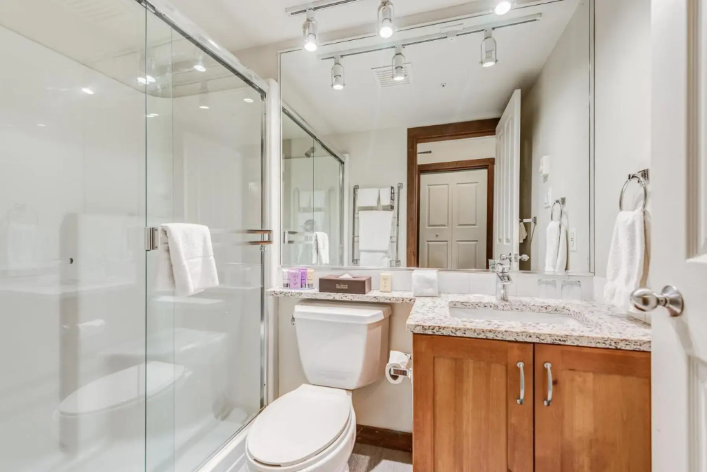 Blackcomb Springs Suites by CLIQUE - Général