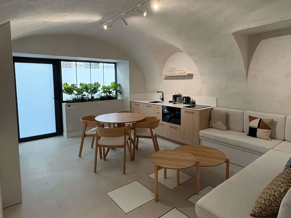 Double Apartment (full double bed)