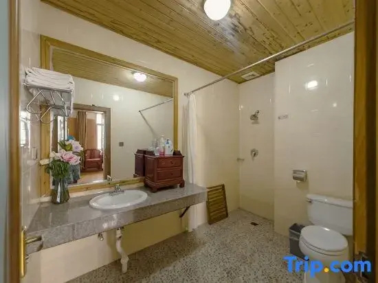 IU Hotel Ruili Nanmao Street - Chambres