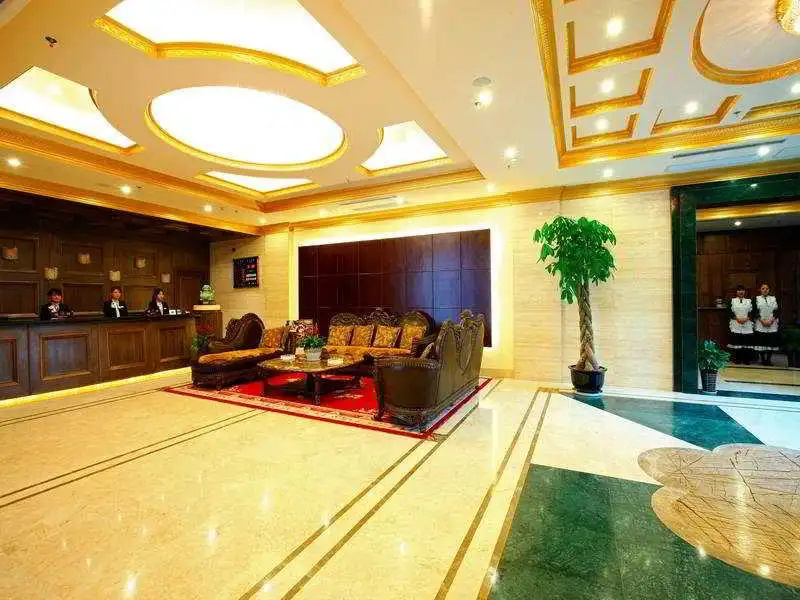 Lobby & Reception