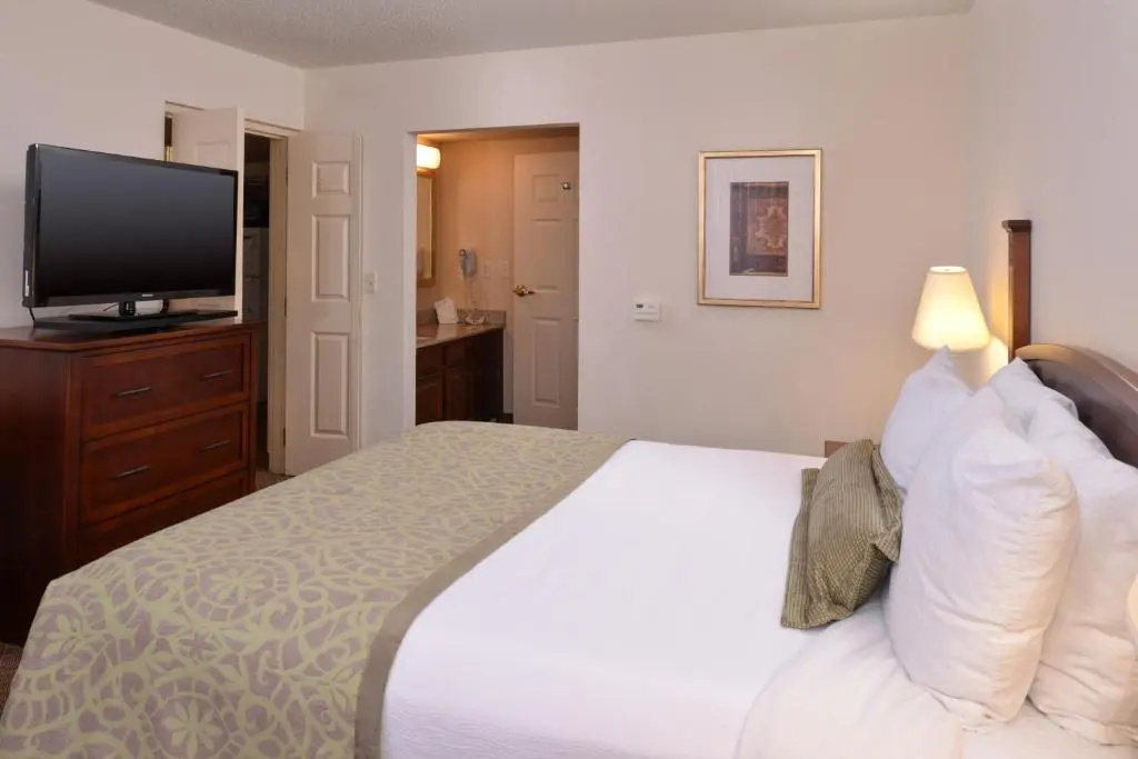 Staybridge Suites Indianapolis-Airport by IHG - Chambres