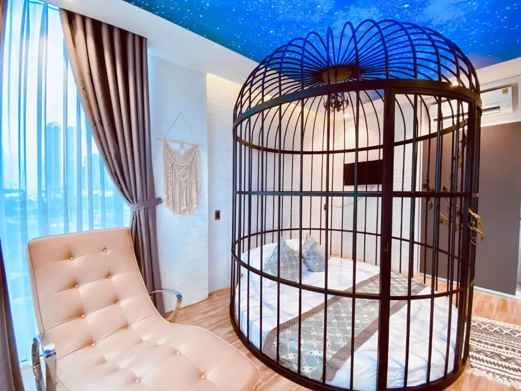 Deluxe Double Suite (full double bed)